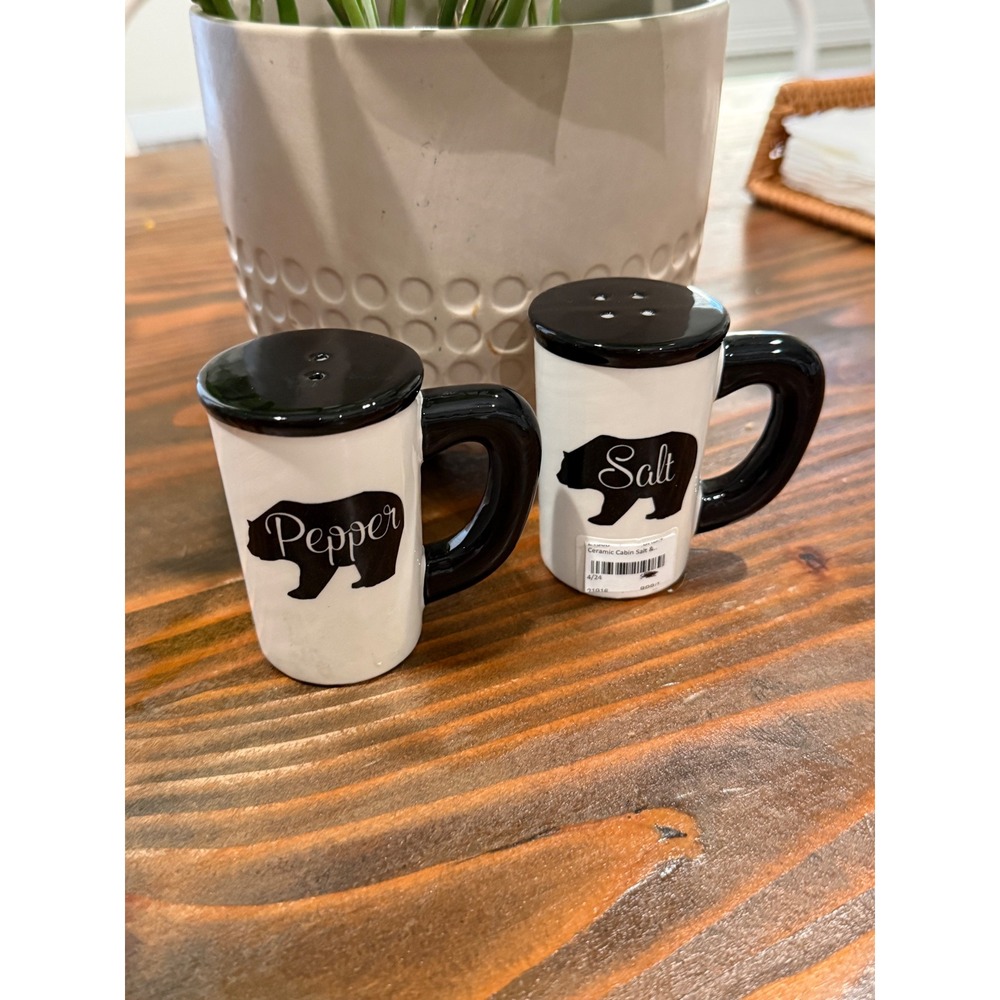Ceramic Cabin Salt and Pepper Shaker Set Black Bear Mug Design White Black New